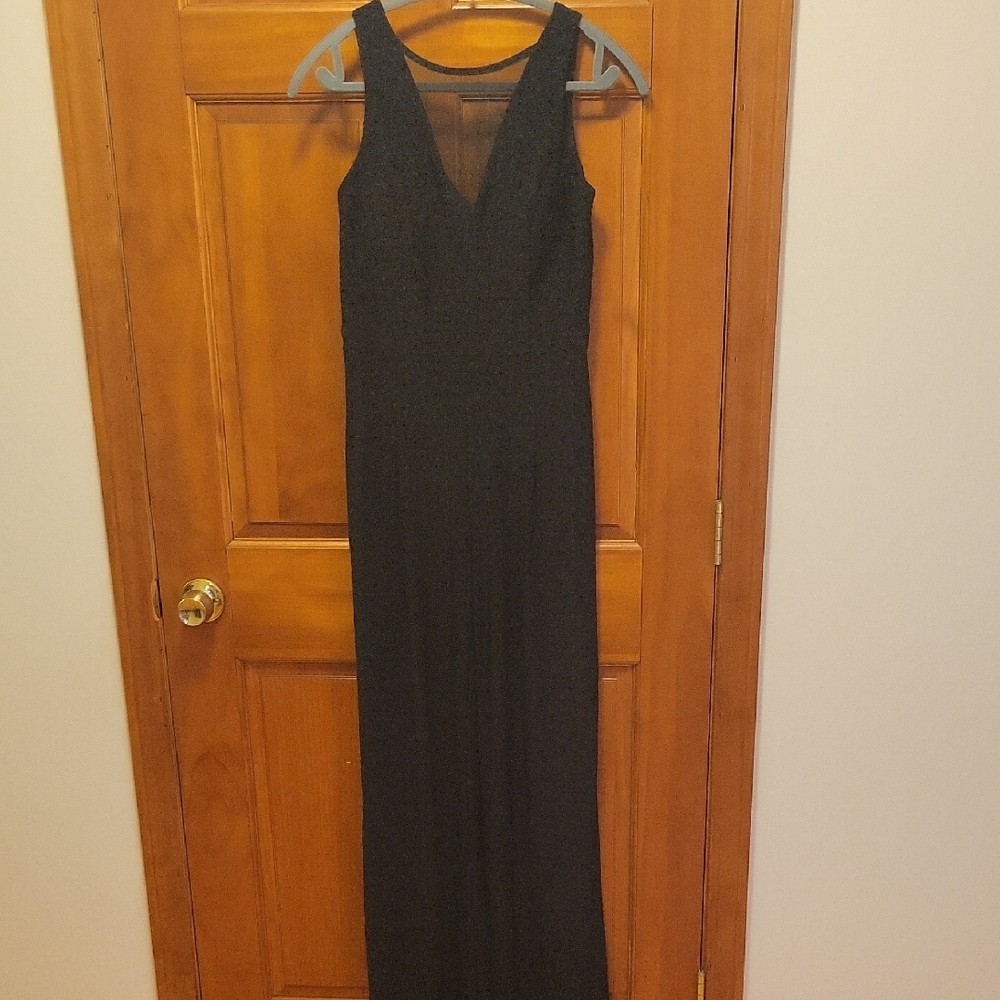 Elegant Black Sleeveless Dress